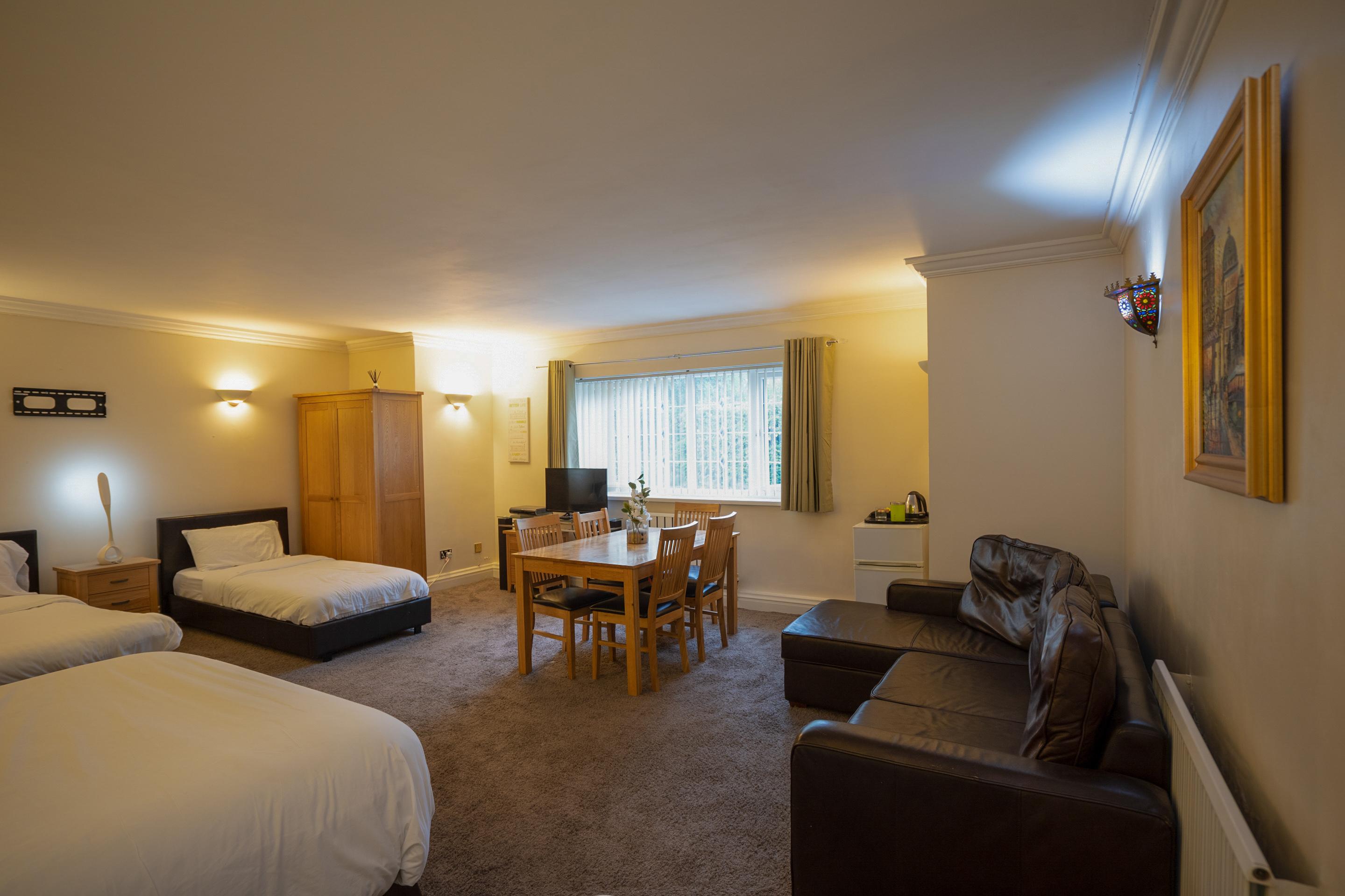 Oyo Oakcroft Guest House Manchester Airport Ringway Екстериор снимка
