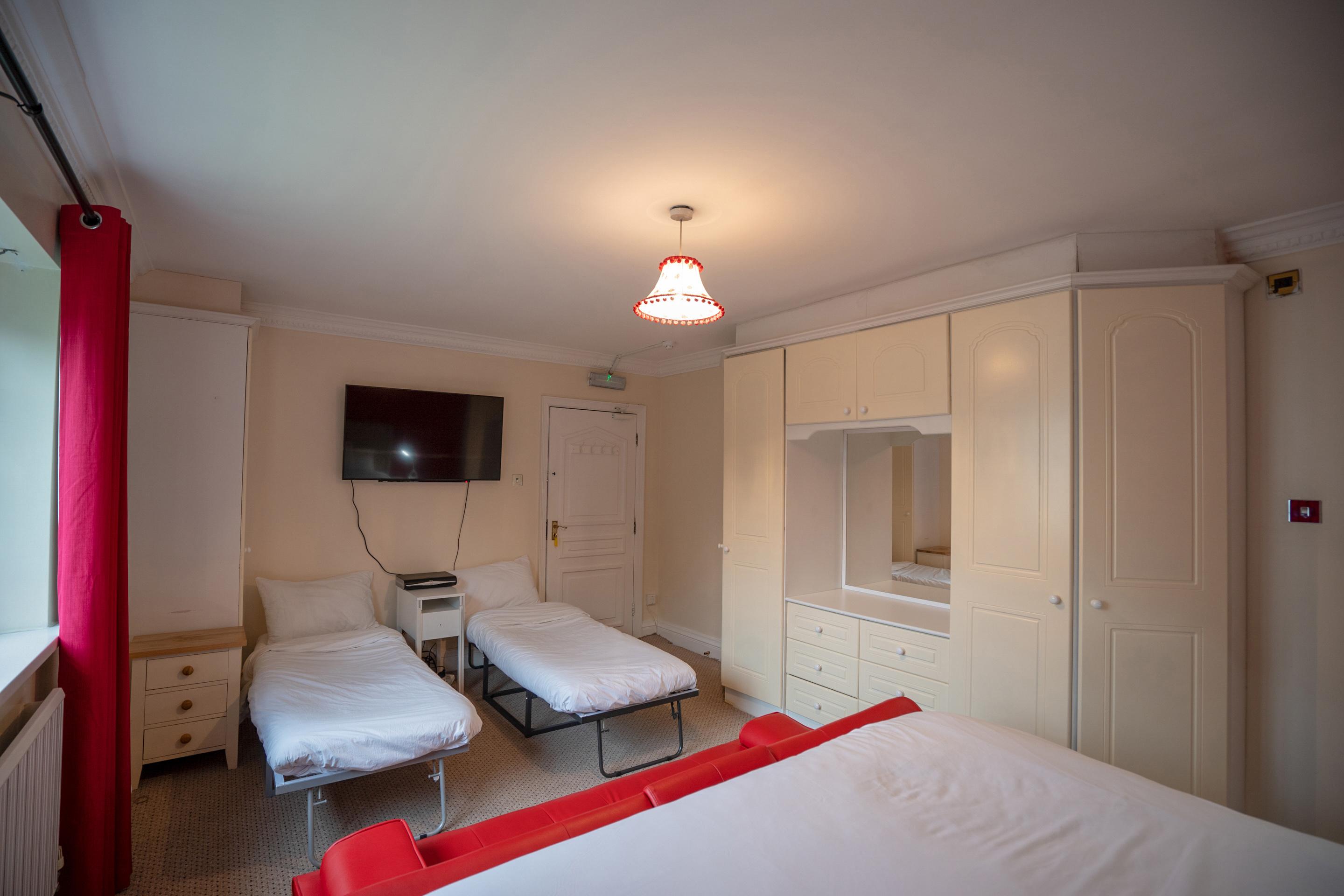 Oyo Oakcroft Guest House Manchester Airport Ringway Екстериор снимка