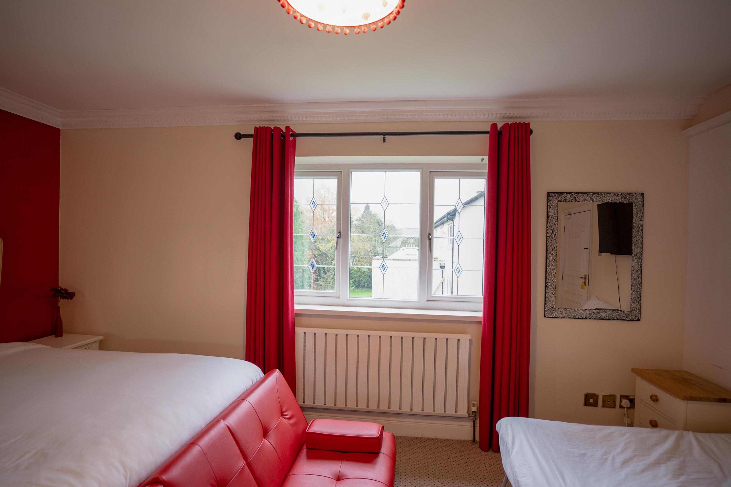 Oyo Oakcroft Guest House Manchester Airport Ringway Екстериор снимка