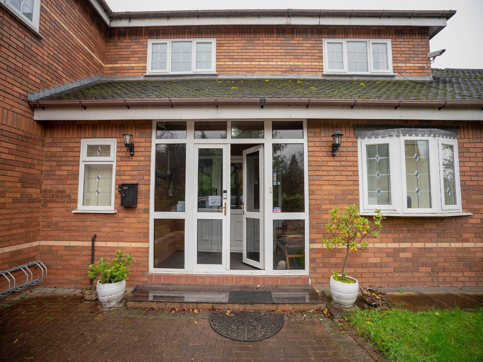Oyo Oakcroft Guest House Manchester Airport Ringway Екстериор снимка