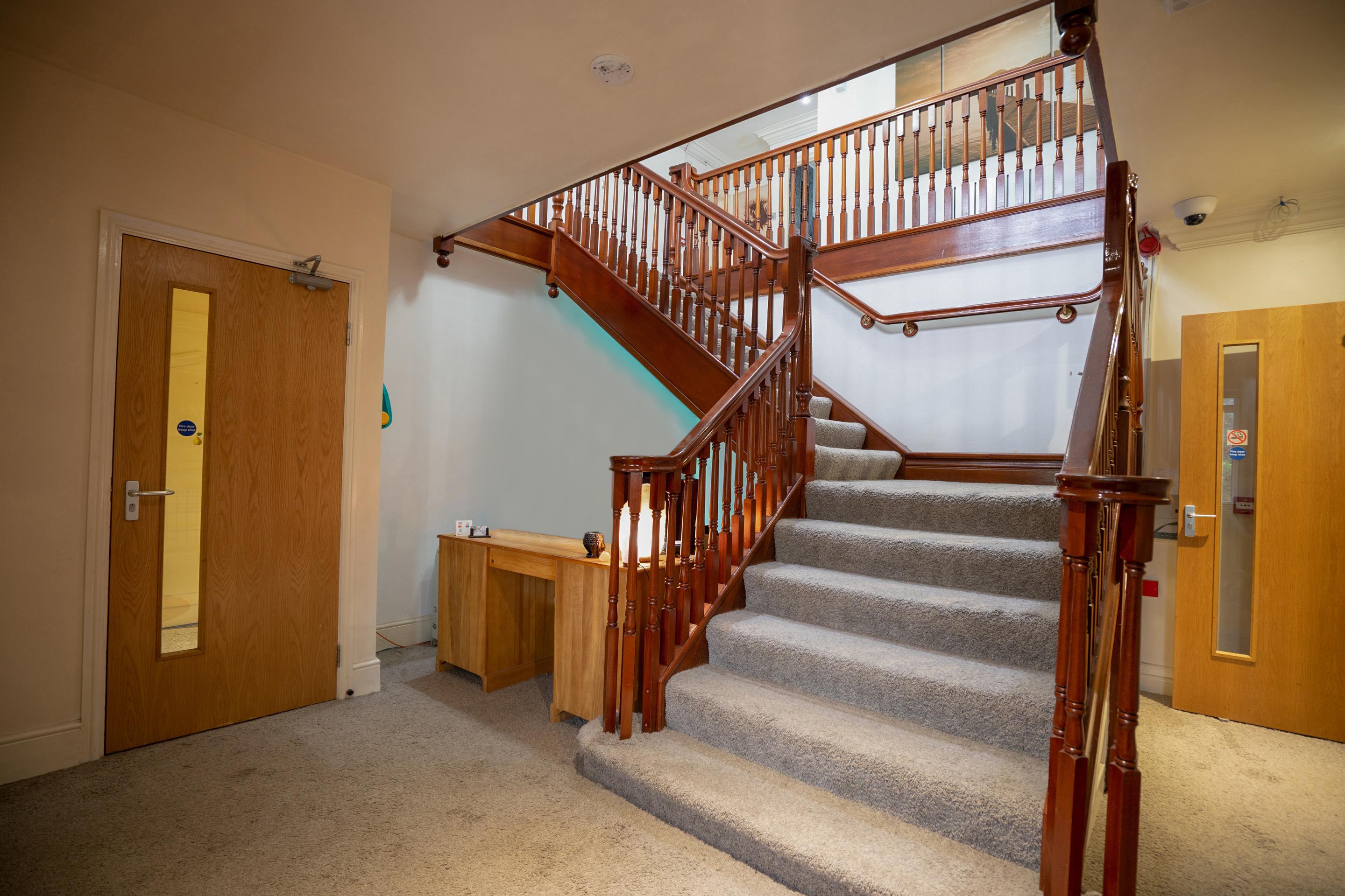 Oyo Oakcroft Guest House Manchester Airport Ringway Екстериор снимка
