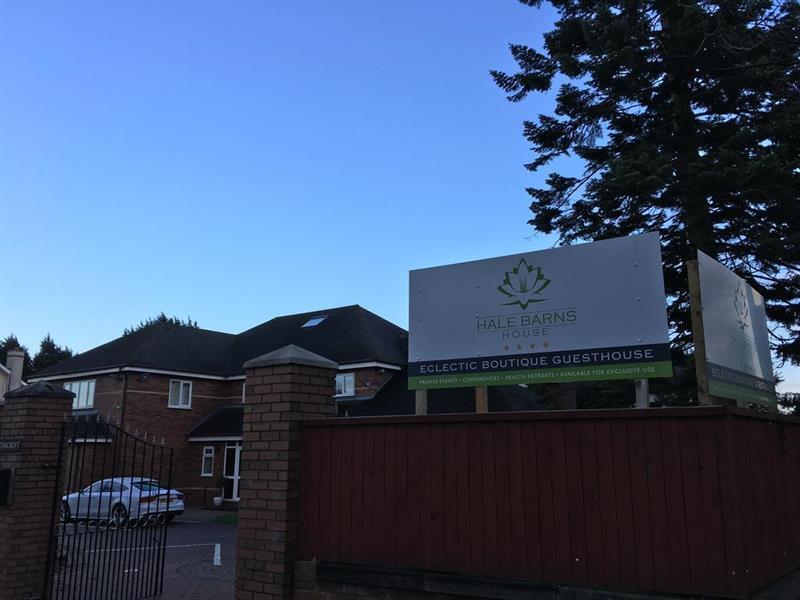Oyo Oakcroft Guest House Manchester Airport Ringway Екстериор снимка