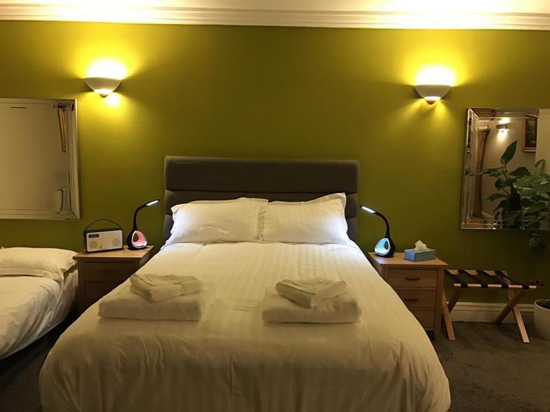 Oyo Oakcroft Guest House Manchester Airport Ringway Екстериор снимка